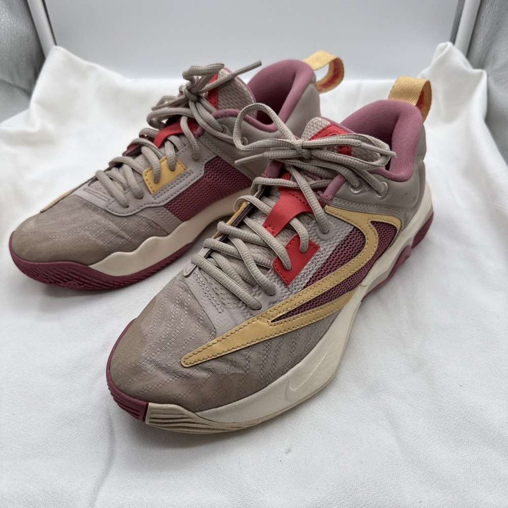 Nike Giannis Immortality 3 Sz 6 Fossil Stone Celestial Gold DZ7533-200